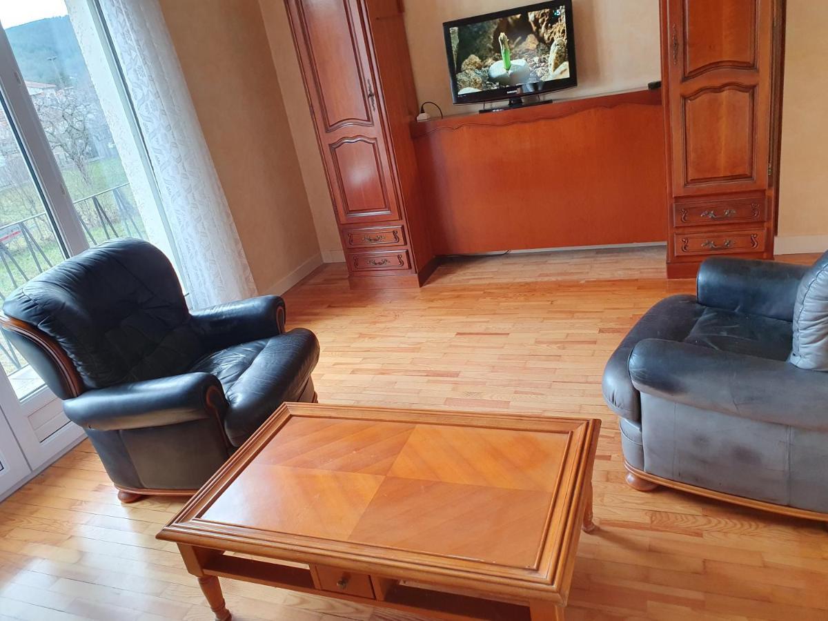 La Bourzede F3 Apartman Langeac Kültér fotó
