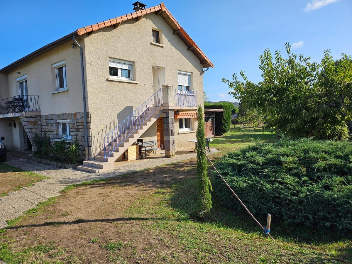La Bourzede F3 Apartman Langeac Kültér fotó