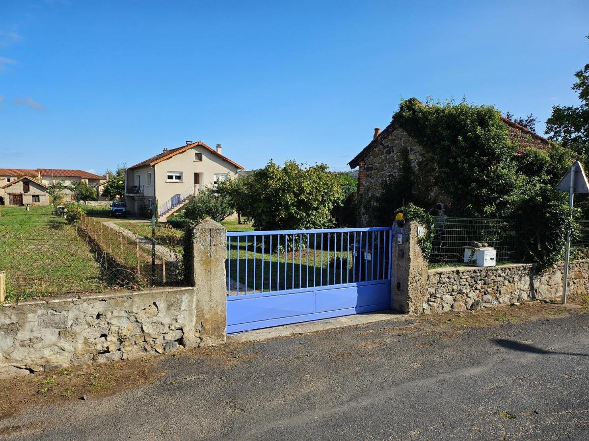 La Bourzede F3 Apartman Langeac Kültér fotó