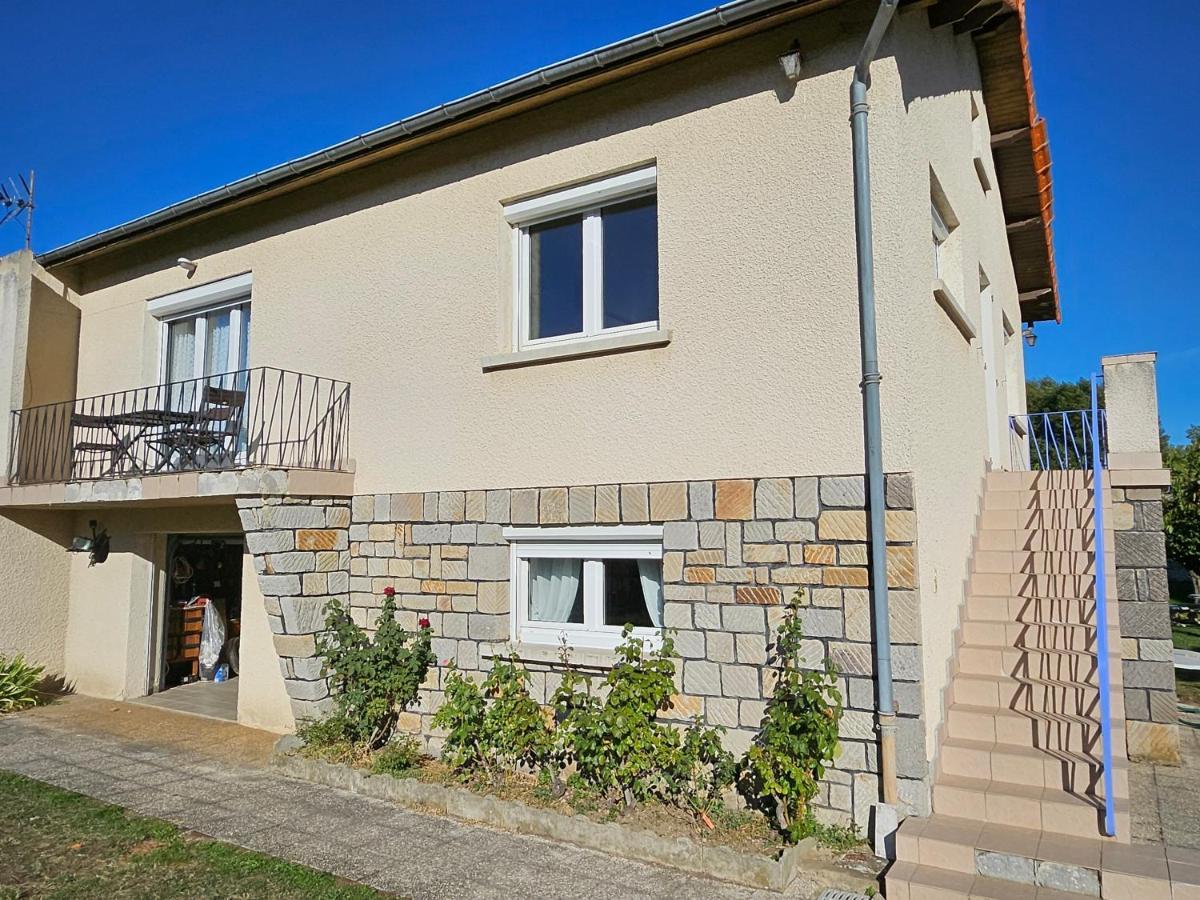 La Bourzede F3 Apartman Langeac Kültér fotó